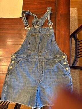 GAP Denim Short Overalls in Light Blue L